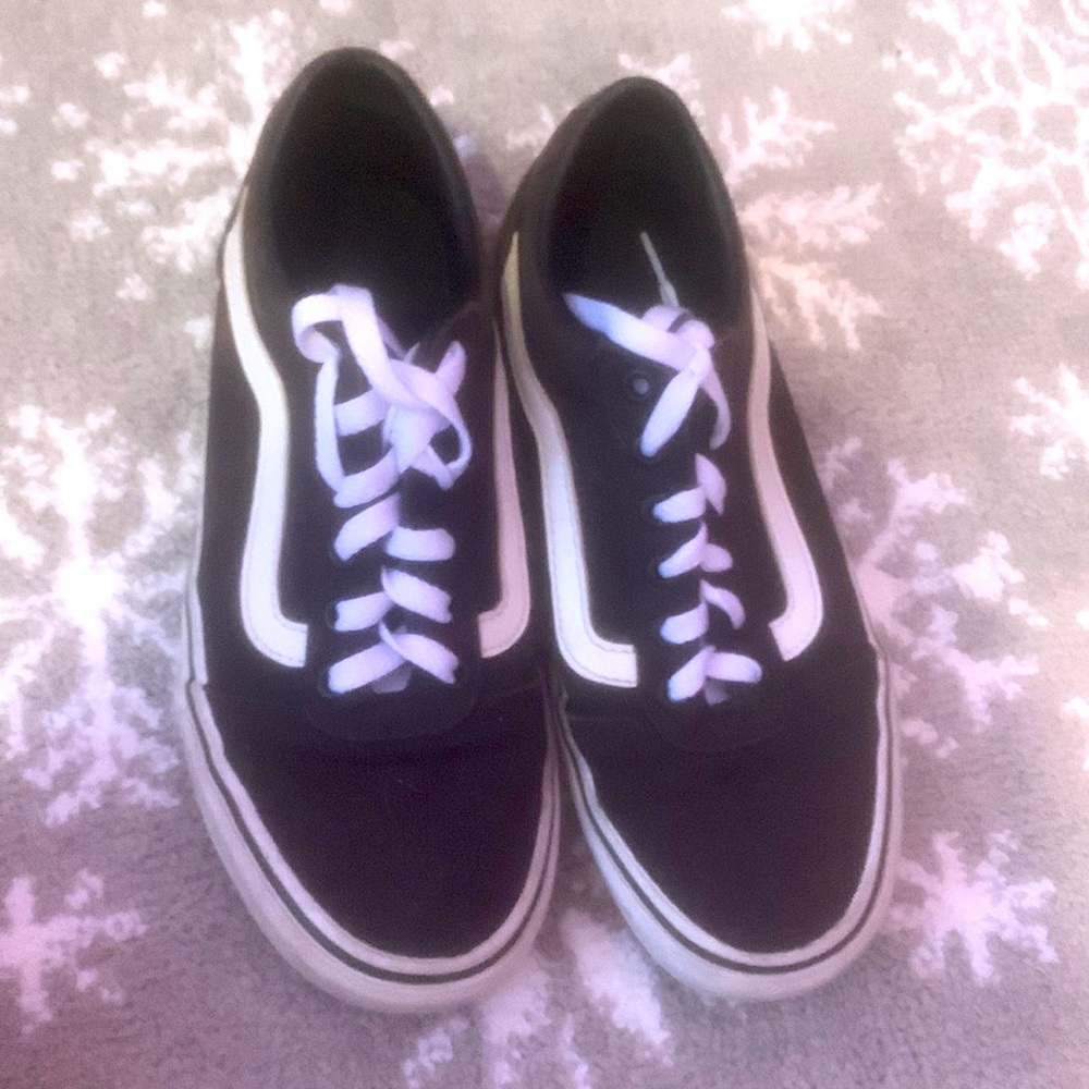 Vans low top shoes